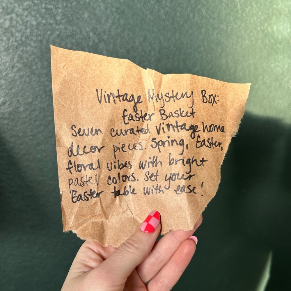 Vintage Easter mystery‎ box